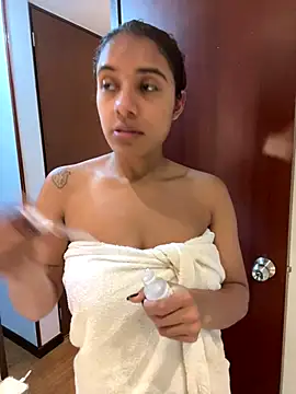 Snapshot of Belkaj chatting on 10-22-25, 01:06 Belkaj online show from 10-22-25, 01:06