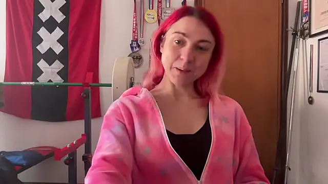 Snapshot of Nikky_Divine chatting on 01-10-25, 09:34 Nikky Divine online show from 01-10-25, 09:34