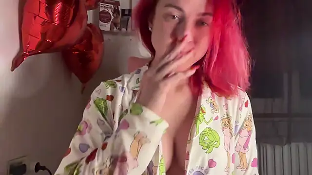 Snapshot of Nikky_Divine chatting on 03-20-25, 08:19 Nikky Divine online show from 03-20-25, 08:19