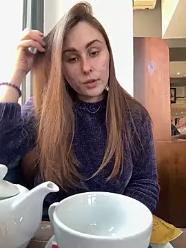 Snapshot of Emma_just chatting on 03-17-25, 11:31 Emma just online show from 03-17-25, 11:31