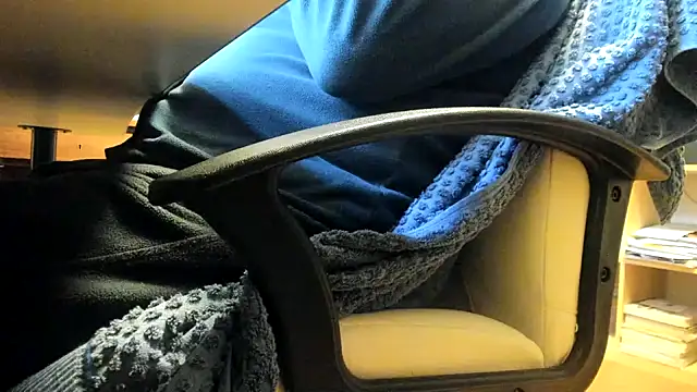 Snapshot of leccaleccafiga chatting on 12-14-25, 09:58 leccaleccafiga online show from 12-14-25, 09:58