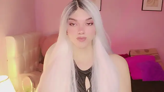 Snapshot of EvaEvangeline chatting on 03-04-26, 01:06 EvaEvangeline online show from 03-04-26, 01:06