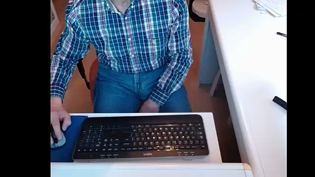 Snapshot of dutchpornking chatting on 02-26-25, 09:10 dutchpornking online show from 02-26-25, 09:10