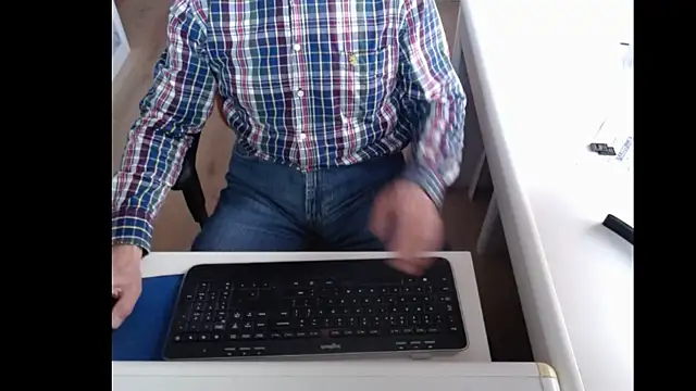 Snapshot of dutchpornking chatting on 02-27-25, 07:44 dutchpornking online show from 02-27-25, 07:44