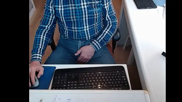 Snapshot of dutchpornking chatting on 03-09-25, 04:22 dutchpornking online show from 03-09-25, 04:22