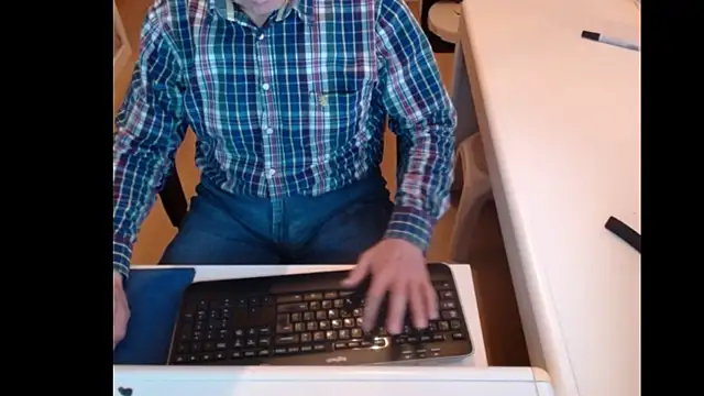 Snapshot of dutchpornking chatting on 03-13-25, 05:28 dutchpornking online show from 03-13-25, 05:28