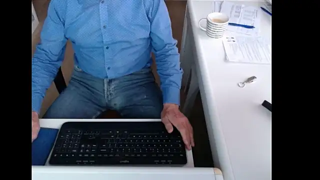 Snapshot of dutchpornking chatting on 09-09-25, 06:35 dutchpornking online show from 09-09-25, 06:35