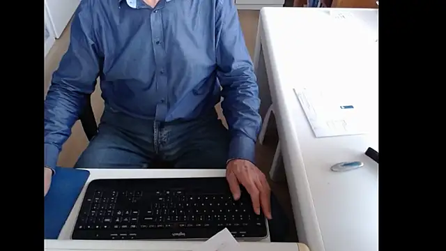 Snapshot of dutchpornking chatting on 09-19-25, 06:48 dutchpornking online show from 09-19-25, 06:48