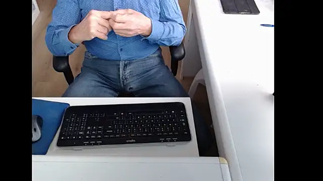 Snapshot of dutchpornking chatting on 10-07-25, 07:27 dutchpornking online show from 10-07-25, 07:27