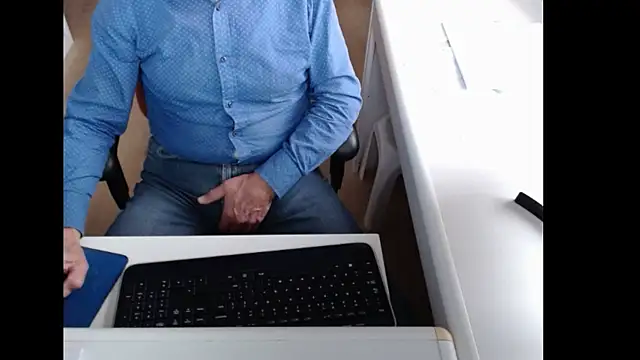 Snapshot of dutchpornking chatting on 11-01-25, 09:11 dutchpornking online show from 11-01-25, 09:11