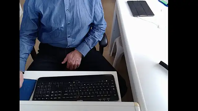 Snapshot of dutchpornking chatting on 11-06-25, 08:04 dutchpornking online show from 11-06-25, 08:04