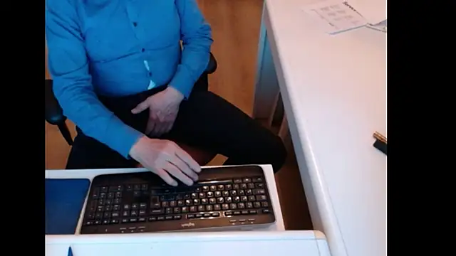 dutchpornking online show from 04-16-26, 06:09