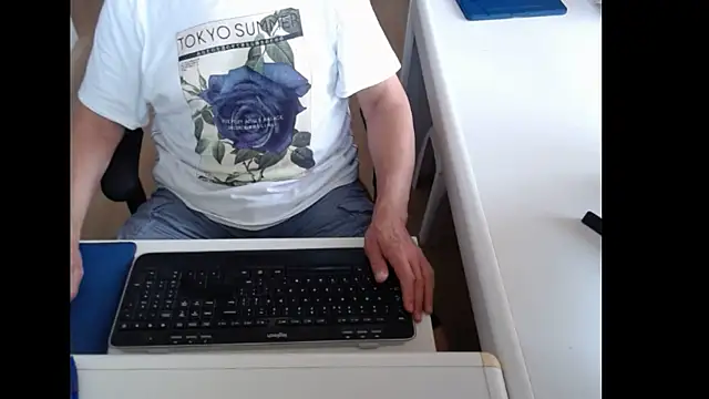 Snapshot of dutchpornking chatting on 06-25-26, 05:34 dutchpornking online show from 06-25-26, 05:34