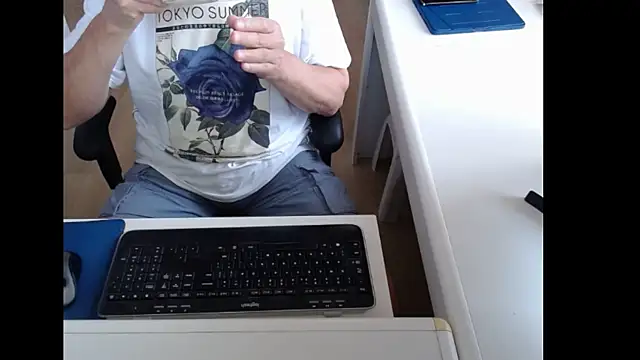 Snapshot of dutchpornking chatting on 06-26-26, 06:07 dutchpornking online show from 06-26-26, 06:07