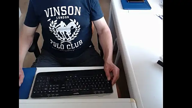 Snapshot of dutchpornking chatting on 06-28-26, 06:41 dutchpornking online show from 06-28-26, 06:41