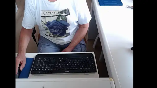 Snapshot of dutchpornking chatting on 07-14-26, 06:07 dutchpornking online show from 07-14-26, 06:07