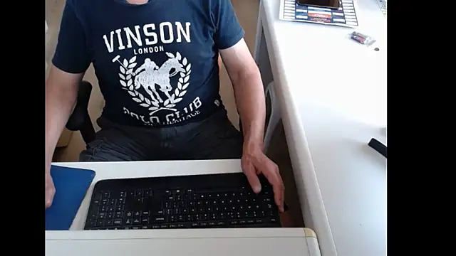 Snapshot of dutchpornking chatting on 07-16-26, 06:19 dutchpornking online show from 07-16-26, 06:19