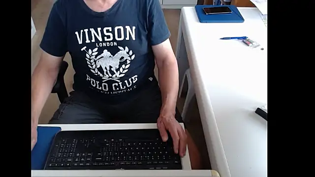 Snapshot of dutchpornking chatting on 07-17-26, 06:20 dutchpornking online show from 07-17-26, 06:20