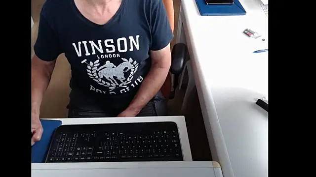Snapshot of dutchpornking chatting on 07-18-26, 06:39 dutchpornking online show from 07-18-26, 06:39
