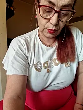 Snapshot of Chriss_Tinaa chatting on 06-04-26, 04:07 Chriss Tinaa online show from 06-04-26, 04:07