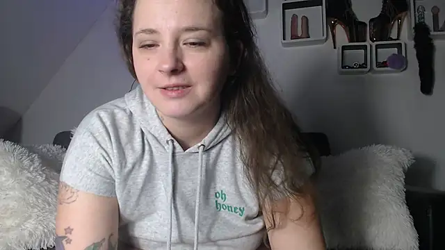 Snapshot of SexyJoy1991 chatting on 12-19-24, 05:40 SexyJoy1991 online show from 12-19-24, 05:40