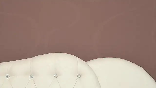 Snapshot of BustyMadison chatting on 01-22-25, 09:35 BustyMadison online show from 01-22-25, 09:35