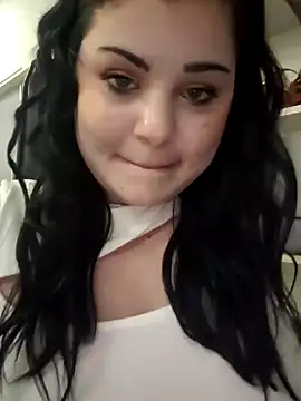 Snapshot of BustyMadison chatting on 01-26-25, 01:04 BustyMadison online show from 01-26-25, 01:04