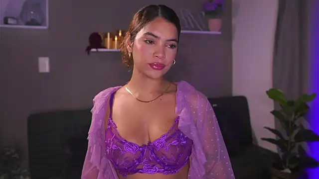 Snapshot of HannahEvanss chatting on 10-01-25, 08:26 HannahEvanss online show from 10-01-25, 08:26