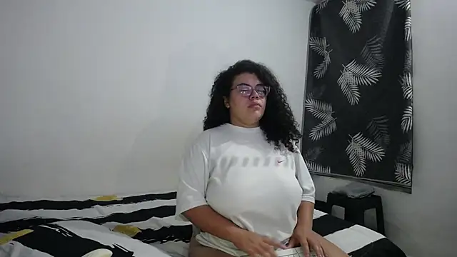 mabigomez00 online show from 05-16-26, 09:17