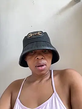 Snapshot of cherrybabe76 chatting on 10-16-25, 06:36 cherrybabe76 online show from 10-16-25, 06:36