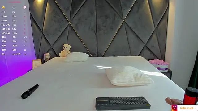 Snapshot of Arabian_beauty chatting on 03-05-25, 08:43 Arabian beauty online show from 03-05-25, 08:43