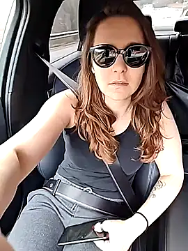 Snapshot of Tinas5 chatting on 03-03-26, 01:06 Tinas5 online show from 03-03-26, 01:06