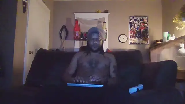 Snapshot of PrettyboyRed chatting on 12-05-25, 07:39 PrettyboyRed online show from 12-05-25, 07:39