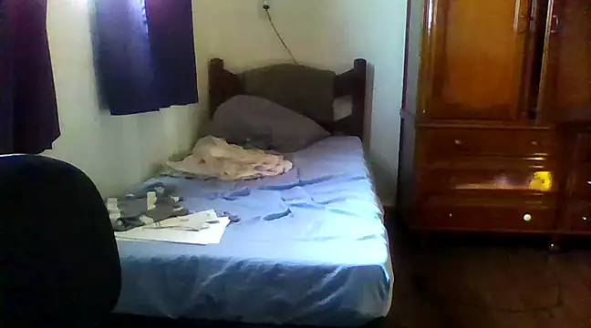 Snapshot of SAFADINHO-25 chatting on 01-19-25, 07:26 SAFADINHO-25 online show from 01-19-25, 07:26