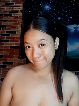 Snapshot of Urchanel chatting on 05-02-26, 11:54 Urchanel online show from 05-02-26, 11:54
