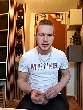 Playbunniboy online show from 02-05-25, 03:31