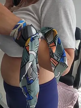 jnilu1227 online show from 02-12-26, 03:07