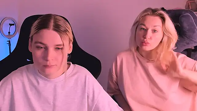 hotblonds online show from 01-05-25, 03:34