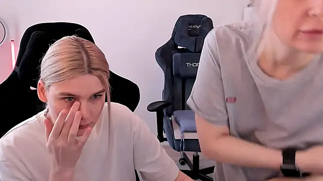 hotblonds online show from 03-22-25, 10:06