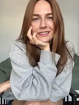 Snapshot of BritneyHall chatting on 05-27-26, 10:12 BritneyHall online show from 05-27-26, 10:12