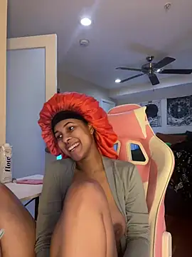 Snapshot of goddessxdreaxo chatting on 02-16-25, 12:30 goddessxdreaxo online show from 02-16-25, 12:30