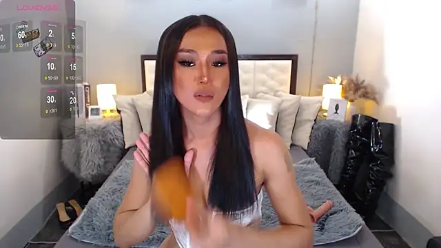 Snapshot of tanGINAmoe chatting on 01-09-25, 12:57 tanGINAmoe online show from 01-09-25, 12:57