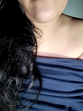 Snapshot of Annerae chatting on 09-25-25, 05:27 Annerae online show from 09-25-25, 05:27