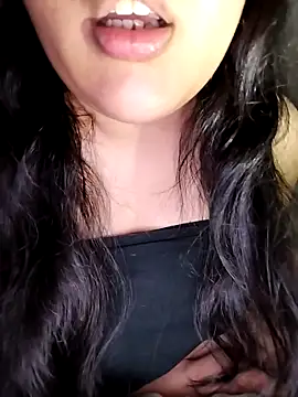 Annerae online show from 04-13-26, 03:28