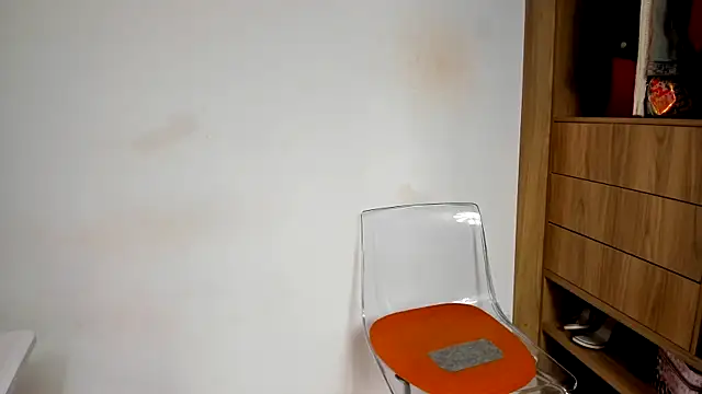 Ash milk online show from 05-08-26, 01:38
