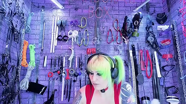 Snapshot of PANDORANEZZ chatting on 06-28-26, 01:55 PANDORANEZZ online show from 06-28-26, 01:55