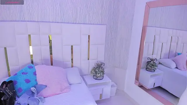 Meghan stonne  online show from 09-12-25, 07:03