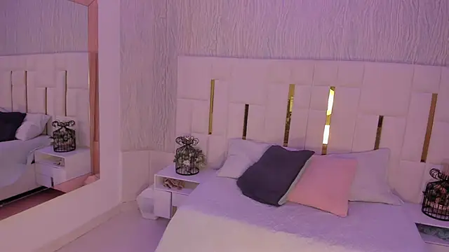 Meghan stonne  online show from 11-14-25, 09:02