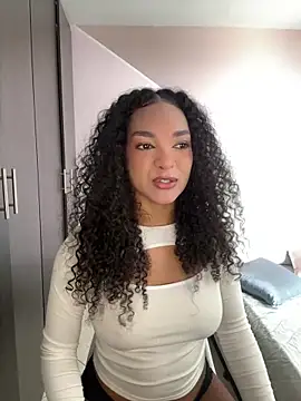 Snapshot of mariam_hill chatting on 12-09-24, 04:05 mariam hill online show from 12-09-24, 04:05