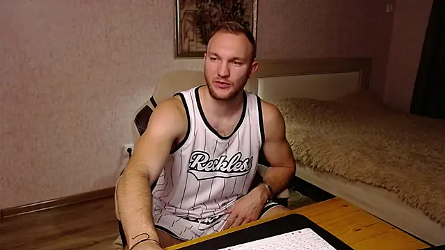 Snapshot of Toress1 chatting on 11-22-25, 06:29 Toress1 online show from 11-22-25, 06:29